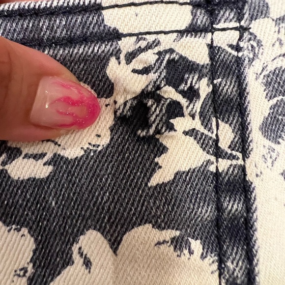 TORY BURCH Navy & White Floral Alexa Denim Shorts - Picture 7 of 9